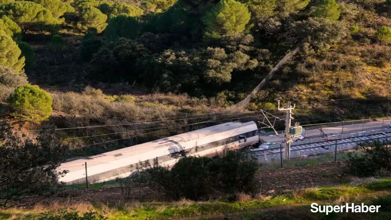 ispanya-hizli-tren-kazasi